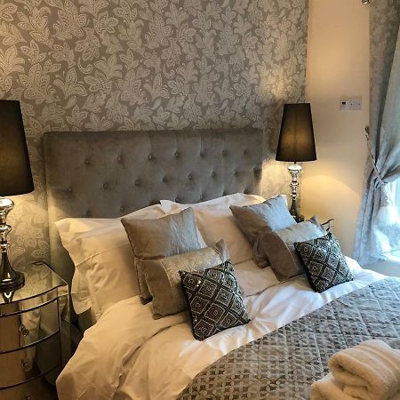 Millwalk Apartment ويتني المظهر الخارجي الصورة